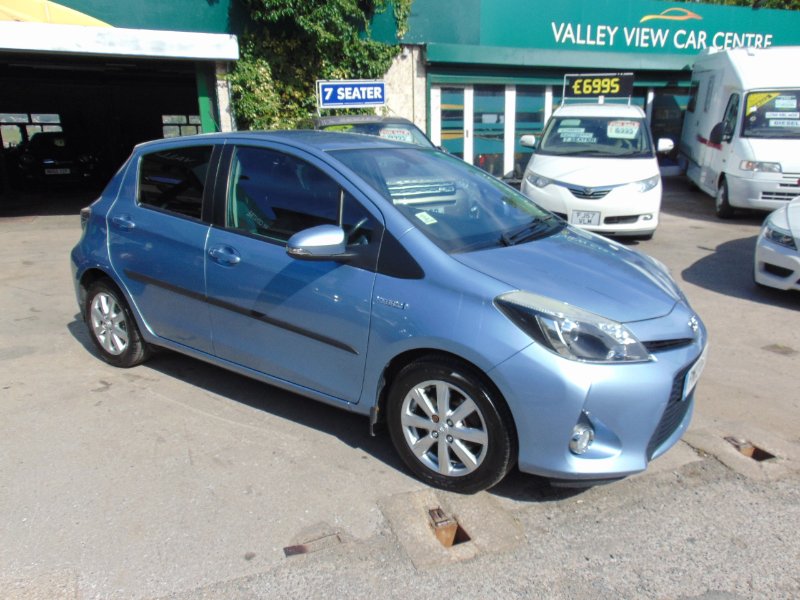 2013 Toyota Yaris 1.5 VVT-h T4 Hatchback 5dr Petrol Hybrid CVT Euro 5 101 ps